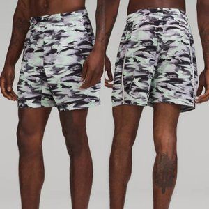 Lululemon Pace Breaker 7” Linerless in Paint Glide Multi